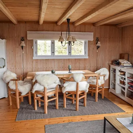 2 Bedroom Lovely In Vakantiehuis